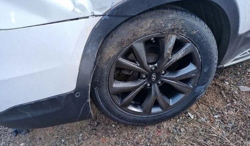 
								HYUNDAI SANTA FE full									