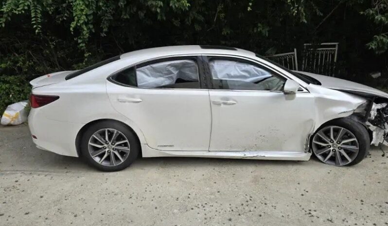 
								LEXUS ES300H full									