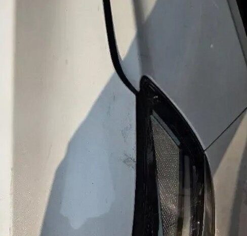 
								HYUNDAI SANTA FE full									