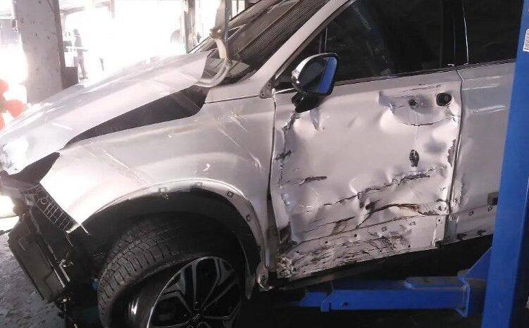 
								HYUNDAI SANTA FE full									