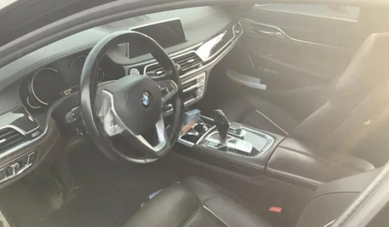 
								BMW 740ld xDrive full									