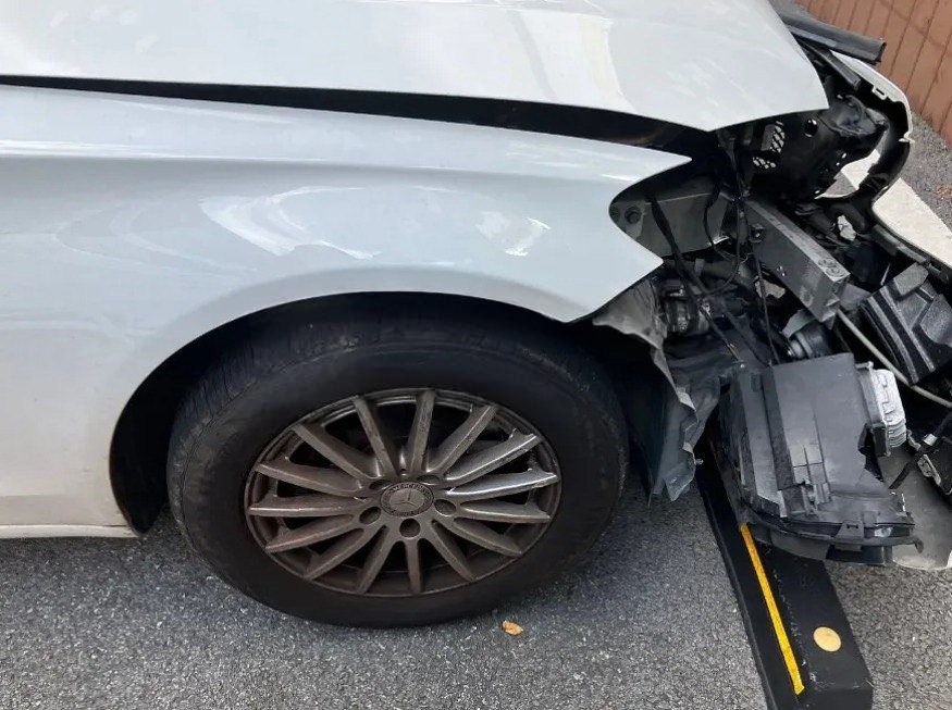 MERCEDES BENZ C 200