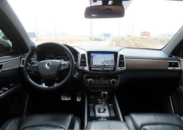SSANG YONG REXTON