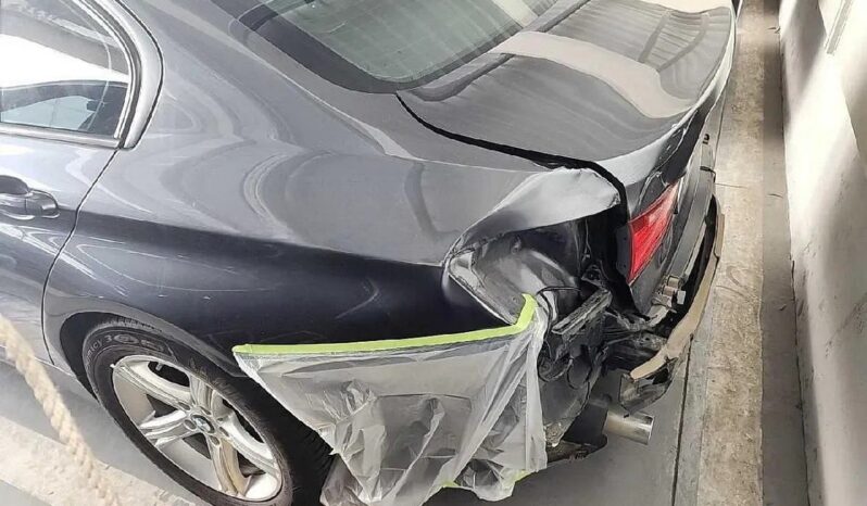 
								BMW 320d Xdrive full									