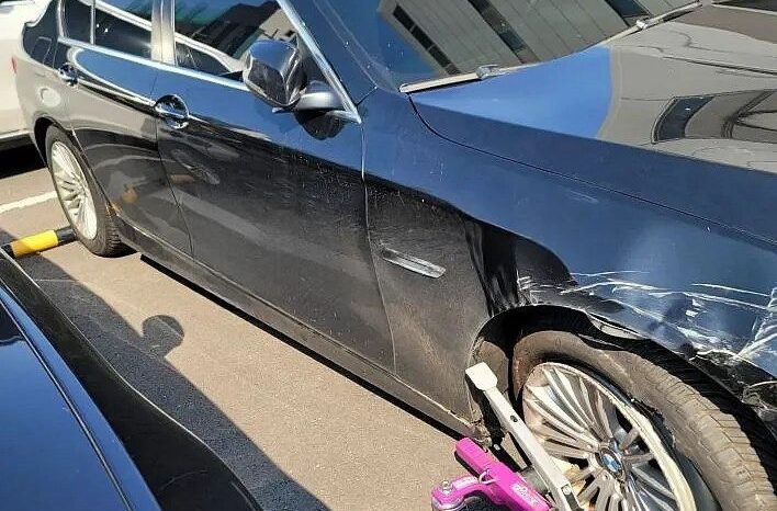 
								BMW 520d xDrive full									