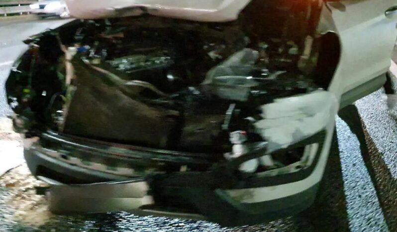 
								HYUNDAI SANTA FE full									
