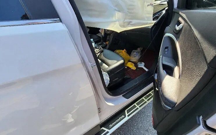 
								HYUNDAI SANTA FE full									