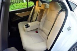 
										TOYOTA CAMRY Hybrid full									