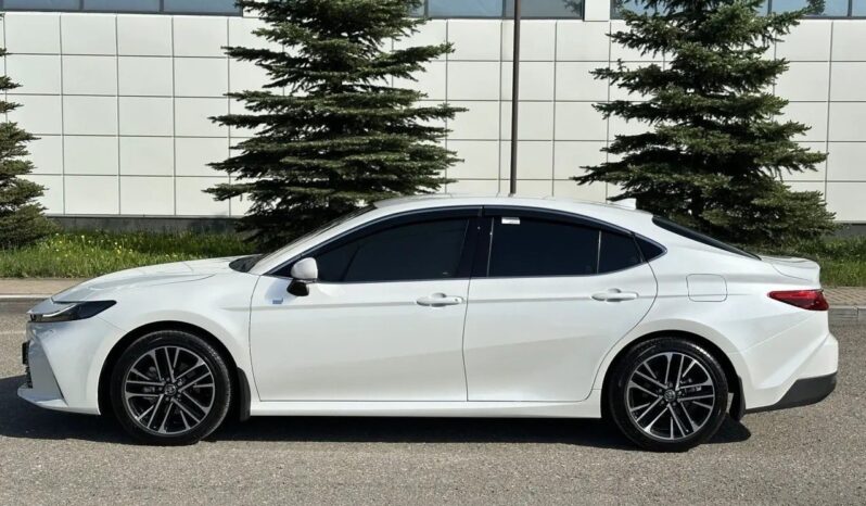 
								TOYOTA CAMRY Hybrid full									