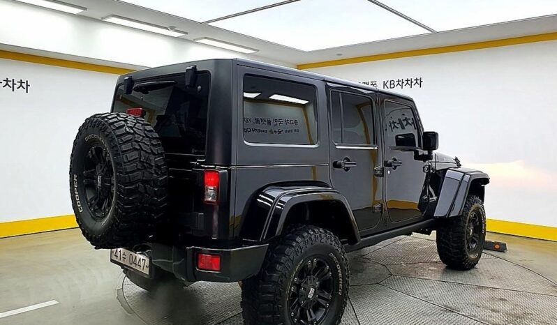 
								Jeep Wrangler Rubicon full									