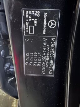 
										MERСEDES BENZ E200 full									