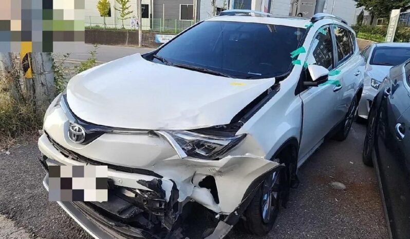 
								TOYOTA RAV 4 full									