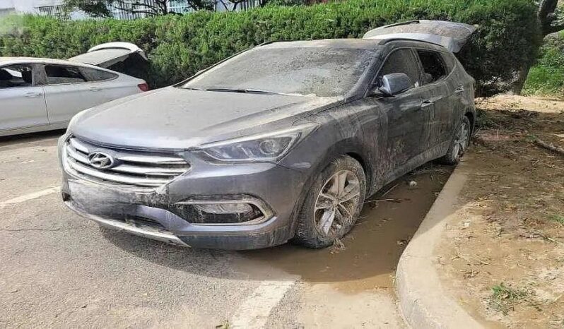 
								HYUNDAI SANTA FE full									