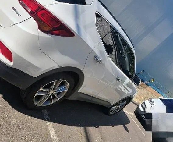 
								HYUNDAI SANTA FE full									