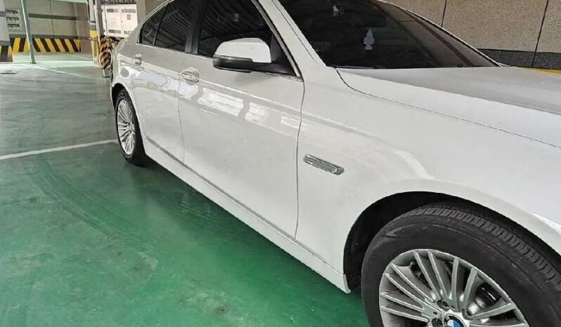 
								BMW 520d Xdrive full									