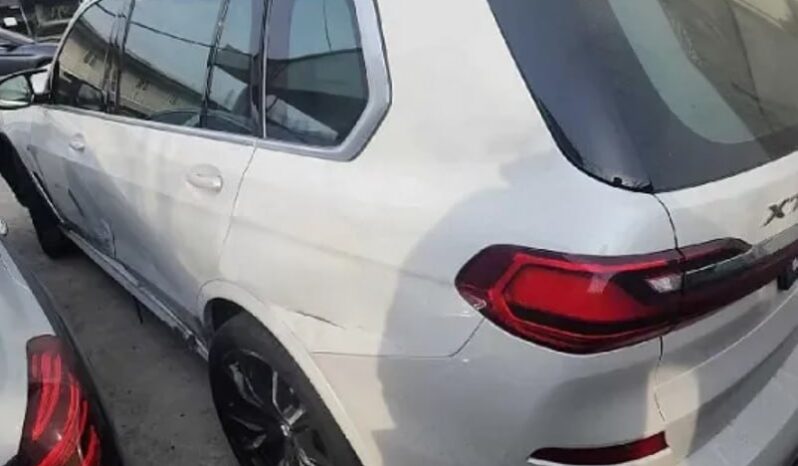 
								BMW X7 xDrive 30d M Sport full									