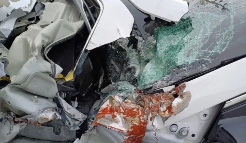 
								HYUNDAI SANTA FE full									