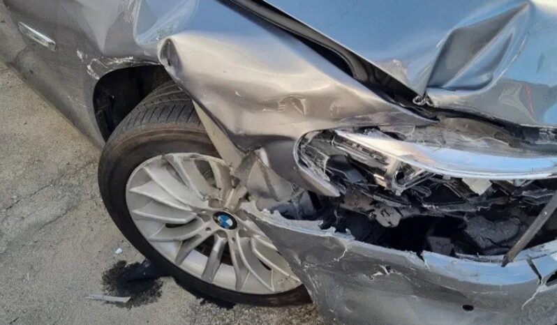 
								BMW 520d Xdrive full									