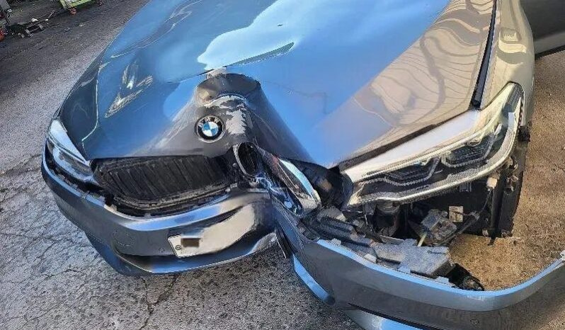 
								BMW 520d Xdrive full									