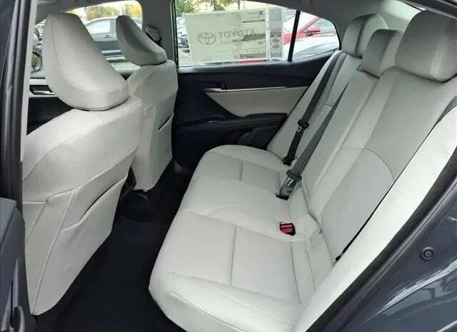 
								TOYOTA CAMRY Hybrid full									