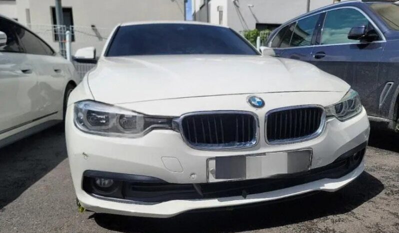 
								BMW 320d Xdrive full									
