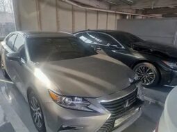 
										LEXUS ES300h full									