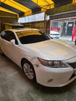 
										LEXUS ES300H full									