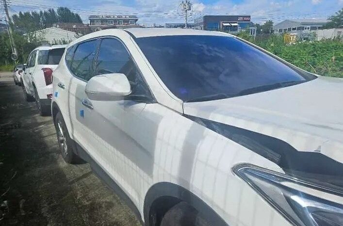 
								HYUNDAI SANTA FE full									