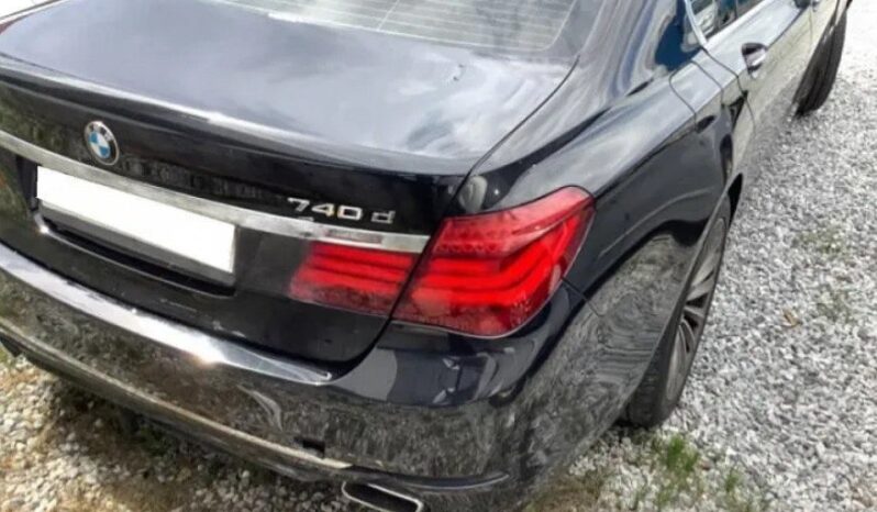 
								BMW 740d xDrive full									