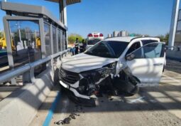 
										HYUNDAI SANTA FE full									