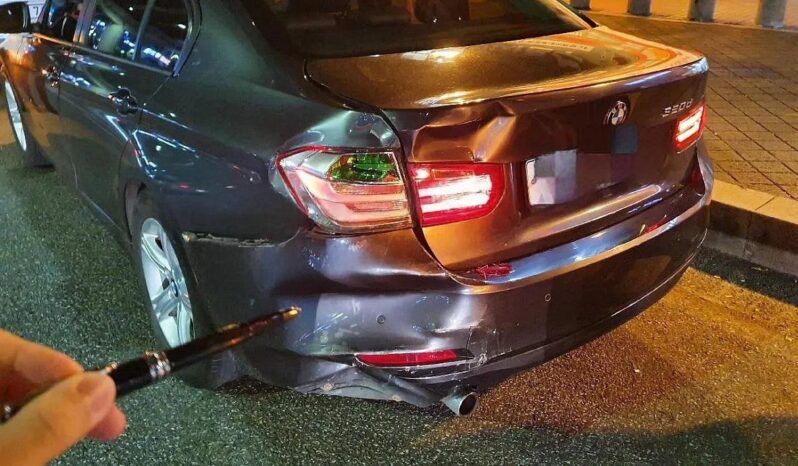 
								BMW 320d Xdrive full									