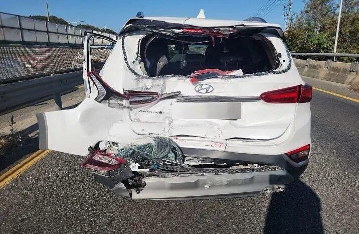 
								HYUNDAI SANTA FE full									