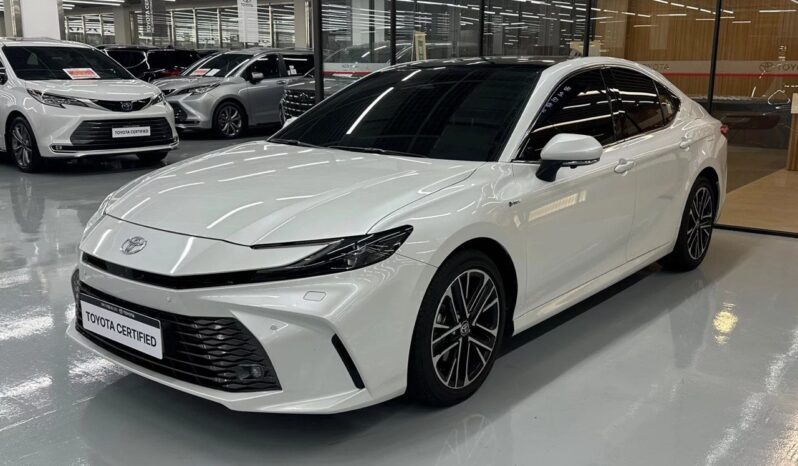 
								TOYOTA CAMRY Hybrid full									