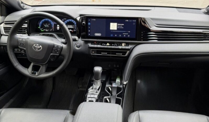 
								TOYOTA CAMRY Hybrid full									