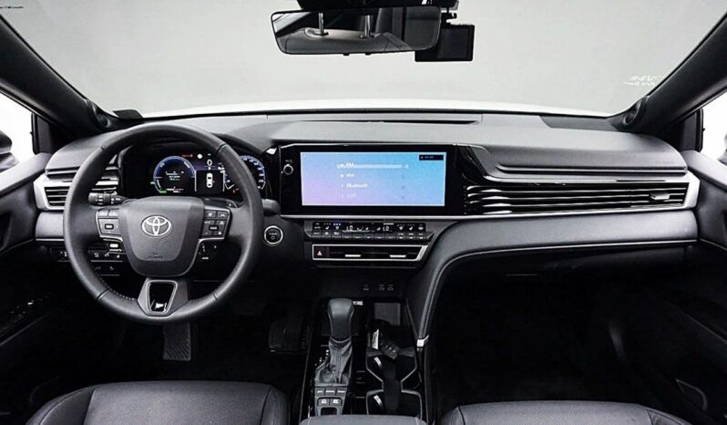 
								TOYOTA CAMRY Hybrid full									