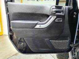 
										Jeep Wrangler Rubicon full									