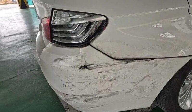 
								BMW 520d Xdrive full									