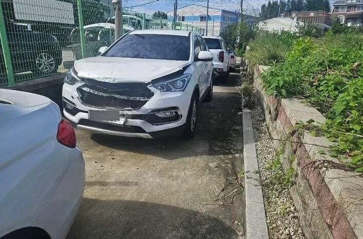 
								HYUNDAI SANTA FE full									