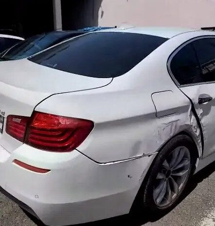 
								BMW 520d Xdrive full									