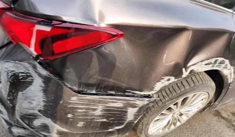 
								TOYOTA Avalon Hybrid full									
