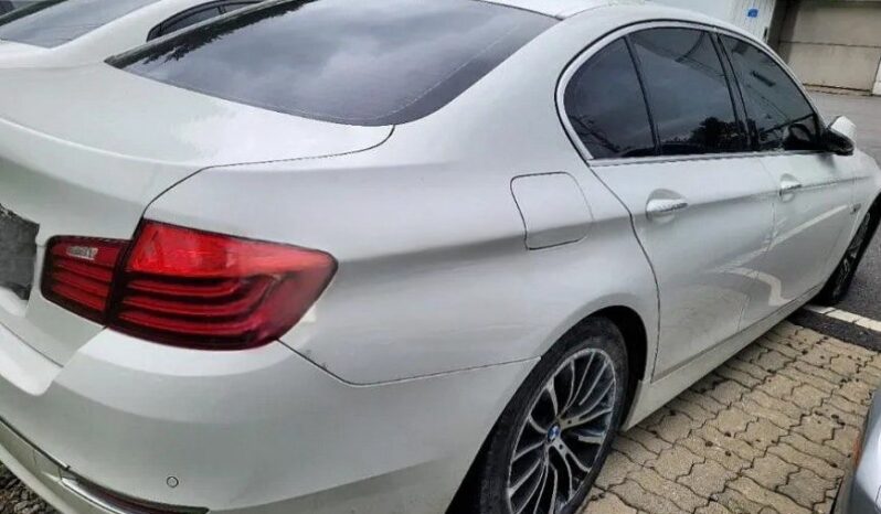 
								BMW 520d Xdrive full									