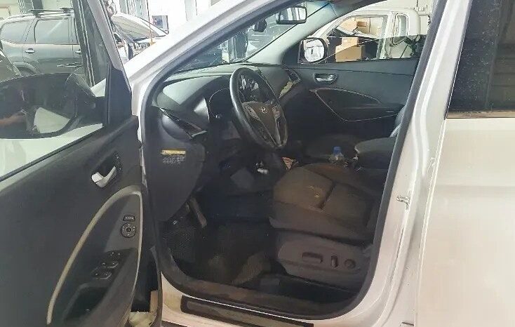 
								HYUNDAI SANTA FE full									