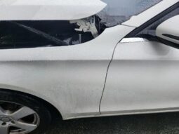 
										MERCEDES BENZ C 200 full									