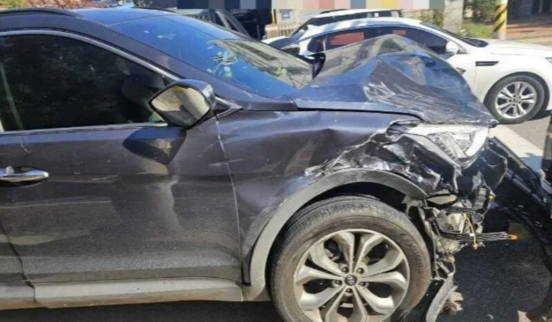 
								HYUNDAI SANTA FE full									