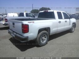 
										2015 Chevrolet Silverado full									