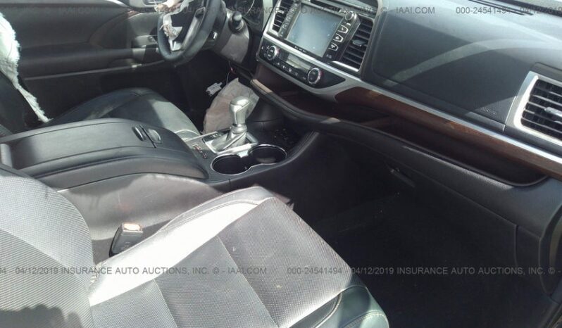 
								2016 Toyota Highlander full									