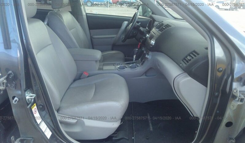 
								2012 Toyota Highlander full									