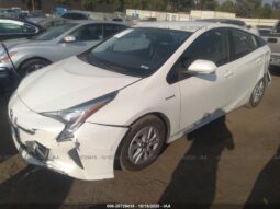 
										2016 Toyota Prius full									