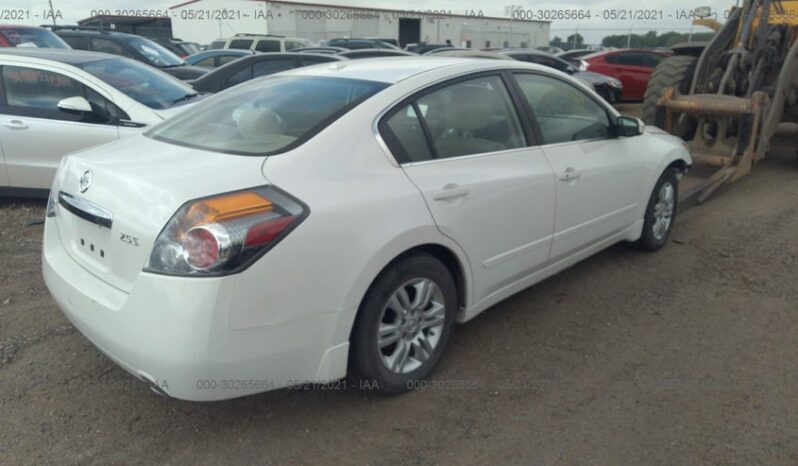 
								2012 Nissan Altima full									
