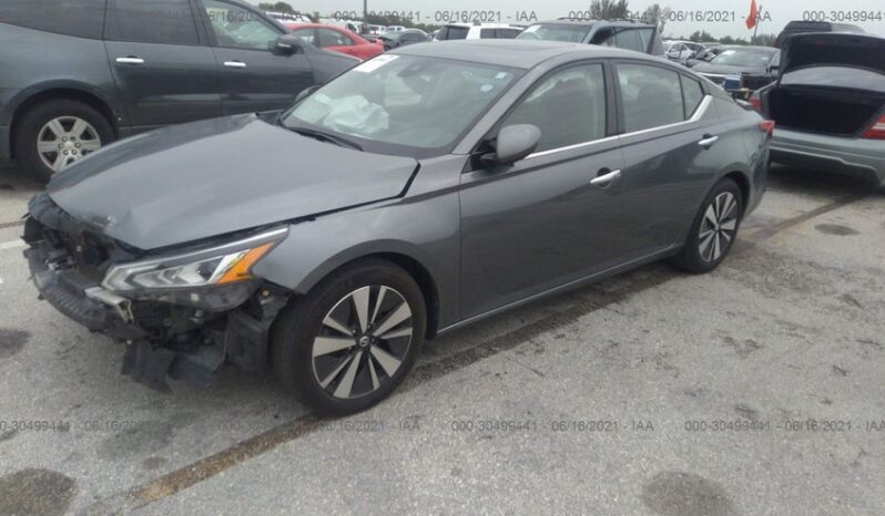 
								2020 Nissan Altima full									